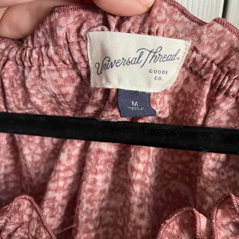Universal Thread Ruffled Pink Top Medium - image 3